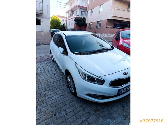Sahibinden Kia Ceed 1.6 CRDi Concept 2013 Model