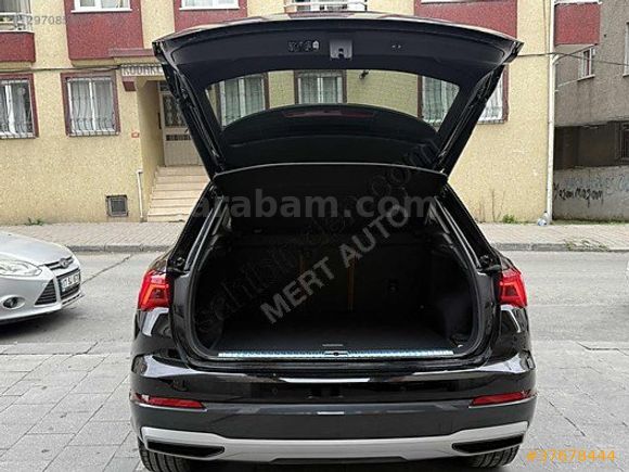 HATASIZ 2025 AUDİ Q3 35 TFSI ADVANCED (E.BAGAJ-CAM TAVAN)