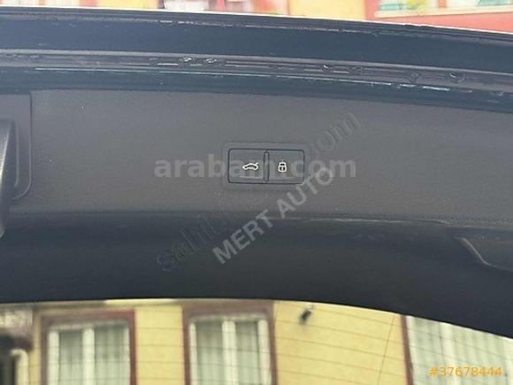 HATASIZ 2025 AUDİ Q3 35 TFSI ADVANCED (E.BAGAJ-CAM TAVAN)