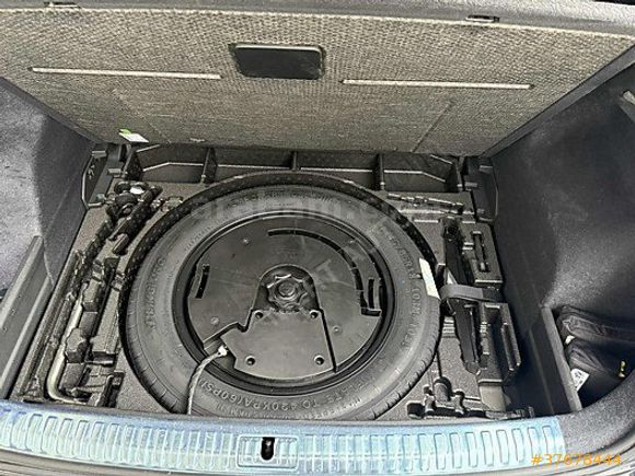 HATASIZ 2025 AUDİ Q3 35 TFSI ADVANCED (E.BAGAJ-CAM TAVAN)