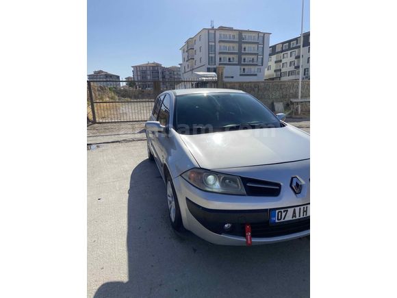 Sahibinden Renault Megane 1.4 Authentique 2009 Model 