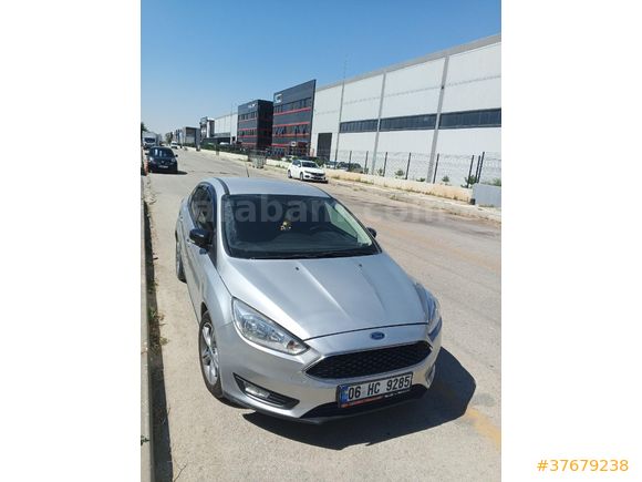 Sahibinden Ford Focus 1.6 Ti-VCT Style 2015 Model