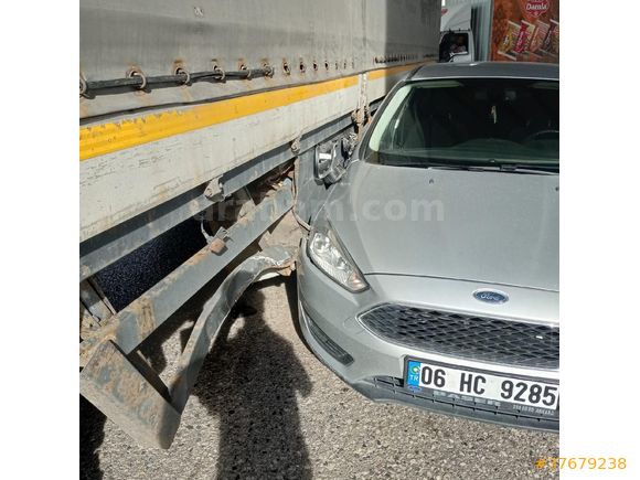 Sahibinden Ford Focus 1.6 Ti-VCT Style 2015 Model