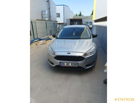 Sahibinden Ford Focus 1.6 Ti-VCT Style 2015 Model