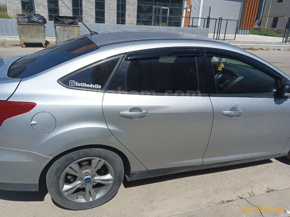 Sahibinden Ford Focus 1.6 Ti-VCT Style 2015 Model