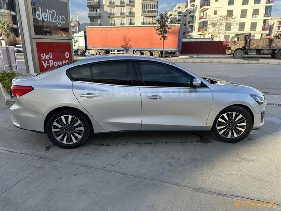 Sahibinden Ford Focus 1.5 TDCi Titanium X 2024 Model İzmir