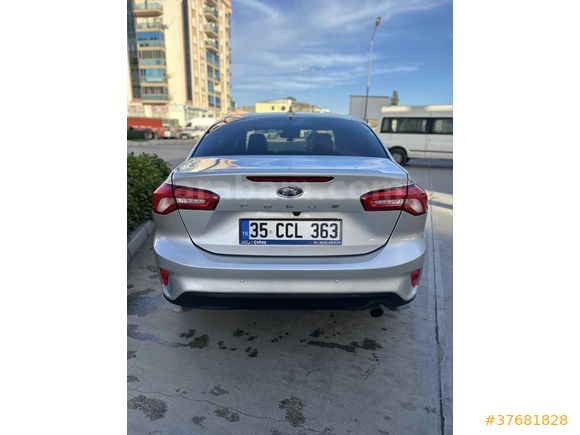 Sahibinden Ford Focus 1.5 TDCi Titanium X 2024 Model İzmir