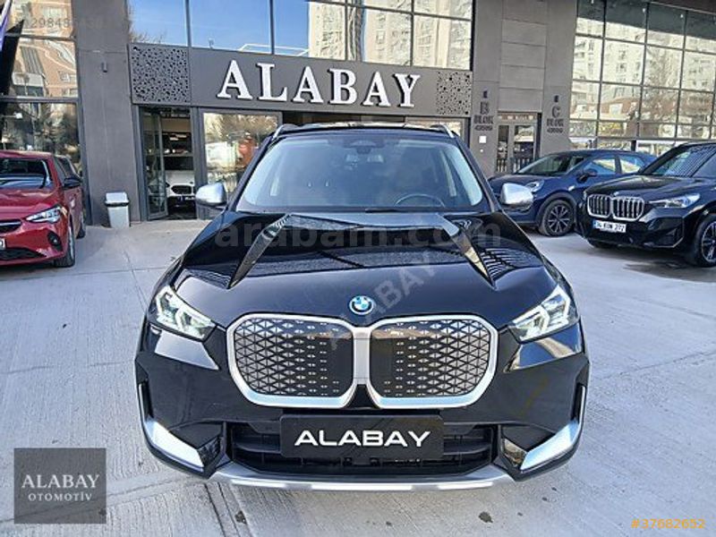 Galeriden BMW iX1 X Line 2024 Model Ankara 60.000 km Siyah