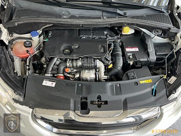 CARZADE'DEN 2015 2008 1.6 eHDİ ACTİVE OTOMATİK 179,000KM 1BOYALI
