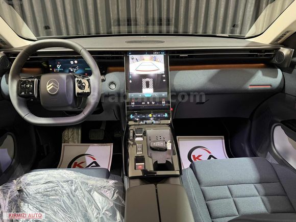 KIRMIZI AUTO'DN 2025 CİTROEN C5 AİRCROSS 1.2 HYBRİD PLUS 6001 KM
