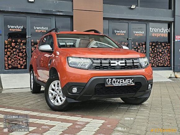 ÖZEMEK AUTO-2023-DAHA 35BİNDE-BOYA HATA YOK-EXPRESSION-MULTIMEDI