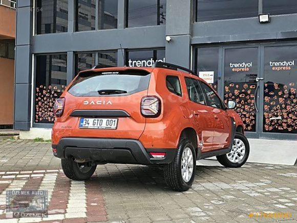 ÖZEMEK AUTO-2023-DAHA 35BİNDE-BOYA HATA YOK-EXPRESSION-MULTIMEDI
