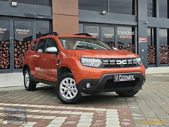 ÖZEMEK AUTO-2023-DAHA 35BİNDE-BOYA HATA YOK-EXPRESSION-MULTIMEDI