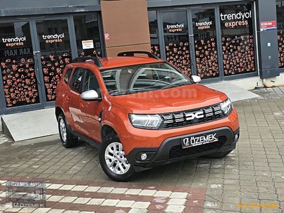 ÖZEMEK AUTO-2023-DAHA 35BİNDE-BOYA HATA YOK-EXPRESSION-MULTIMEDI
