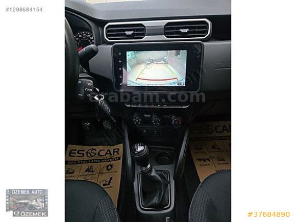 ÖZEMEK AUTO-2023-DAHA 35BİNDE-BOYA HATA YOK-EXPRESSION-MULTIMEDI