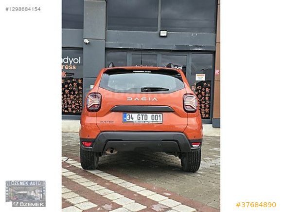ÖZEMEK AUTO-2023-DAHA 35BİNDE-BOYA HATA YOK-EXPRESSION-MULTIMEDI