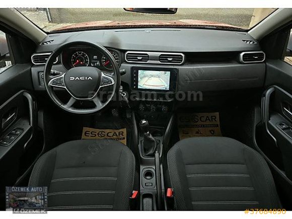ÖZEMEK AUTO-2023-DAHA 35BİNDE-BOYA HATA YOK-EXPRESSION-MULTIMEDI