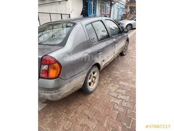 Sahibinden Renault Clio 1.4 RNA 2000 Model 