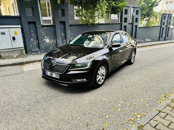 Skoda SuperB 1.4 TSI 150hp Prestige donanımlı Style 2015 Model 