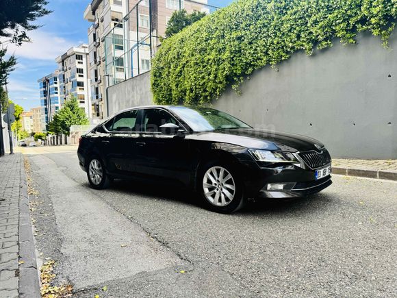 Skoda SuperB 1.4 TSI 150hp Prestige donanımlı Style 2015 Model 