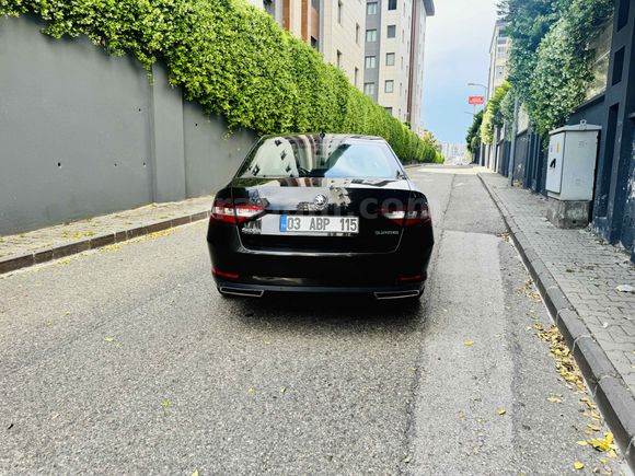 Skoda SuperB 1.4 TSI 150hp Prestige donanımlı Style 2015 Model 