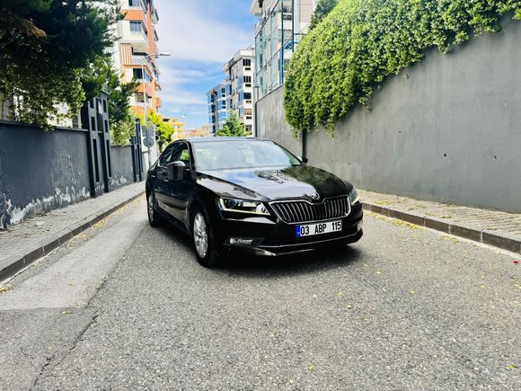 Skoda SuperB 1.4 TSI 150hp Prestige donanımlı Style 2015 Model 