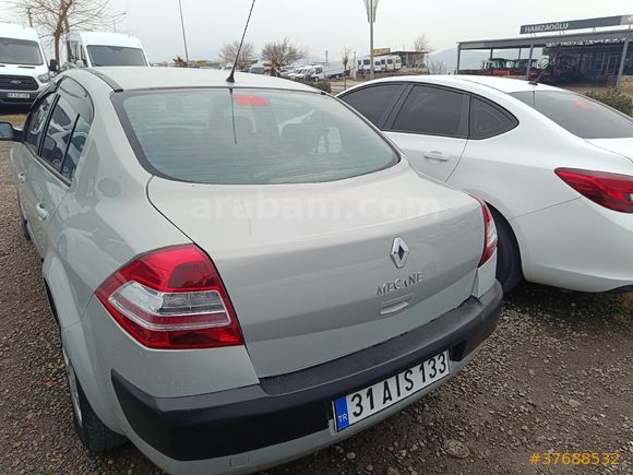 CAN 2 OTOMOTİVDEN 2004 MODEL MEGANE 1.6 16 VAYF KLİMA CAM GİBİ