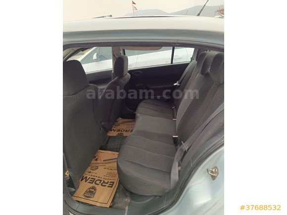 CAN 2 OTOMOTİVDEN 2004 MODEL MEGANE 1.6 16 VAYF KLİMA CAM GİBİ