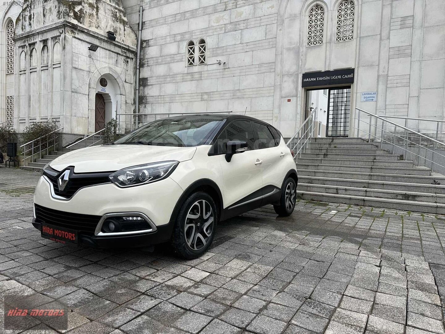 Galeriden Renault Captur 1.2 TCe Icon 2014 Model İstanbul 103.000 km Beyaz 3