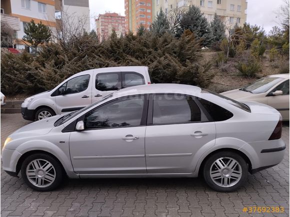 Sahibinden Ford Focus 1.6 Ghia 2008 Model
