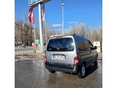 Sahibinden Peugeot Partner 1.9 D Comfort 2006 Model  162.000 km Gri (metalik)