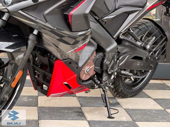 YETKİLİ BAYİİDEN BAJAJ PULSAR RS 200 UG