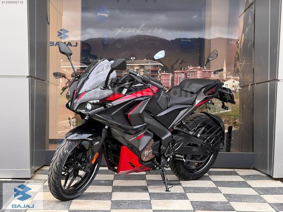 YETKİLİ BAYİİDEN BAJAJ PULSAR RS 200 UG