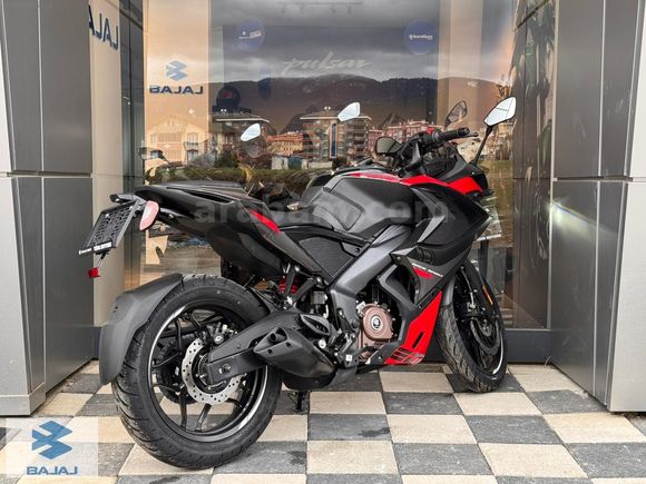 YETKİLİ BAYİİDEN BAJAJ PULSAR RS 200 UG