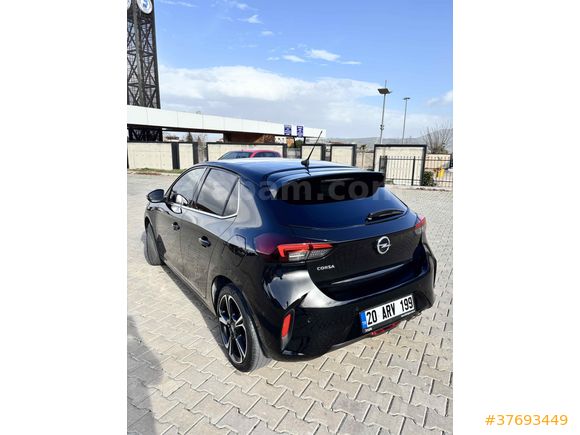 Sahibinden Opel Corsa 1.2 Turbo Ultimate 2023 Model  50.800 km Siyah