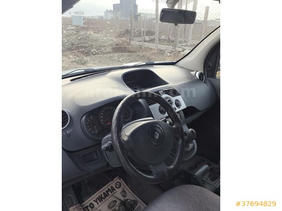 Sahibinden Renault Kangoo Express 1.5 dCi Maxi 2013 Model  240.000 km Beyaz