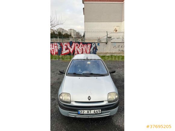 Sahibinden Renault Clio 1.4 RTA 2001 Model Yedek Anahtarı Mevcuz Temiz Clio 2