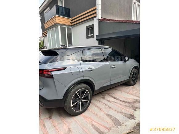 Sahibinden Nissan Qashqai 1.3 DIG-T Sky Pack 2022 Model 