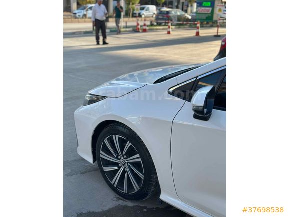 Aile Aracı 
Toyota Corolla 1.5 Flame X-Pack 2022