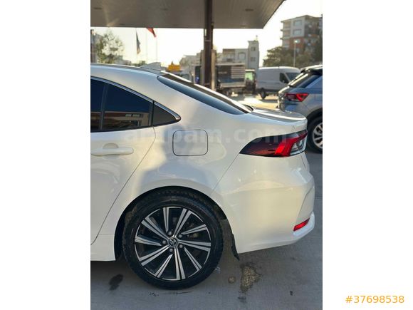 Aile Aracı 
Toyota Corolla 1.5 Flame X-Pack 2022