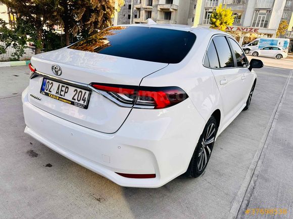 Aile Aracı 
Toyota Corolla 1.5 Flame X-Pack 2022