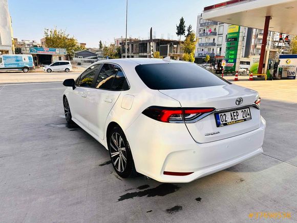 Aile Aracı 
Toyota Corolla 1.5 Flame X-Pack 2022