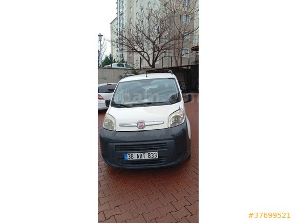 Sahibinden hasar kayıtsız otomobil ruhsatlı 95 beygir yakıt cimrisi orjinal Fiat Fiorino Panorama 1.3 Multijet Pop 2015 Mode aile fırsat aracı