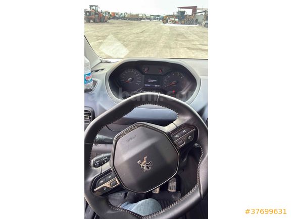Sahibinden Peugeot Rifter 1.5 BlueHDI Allure 2023 Model 