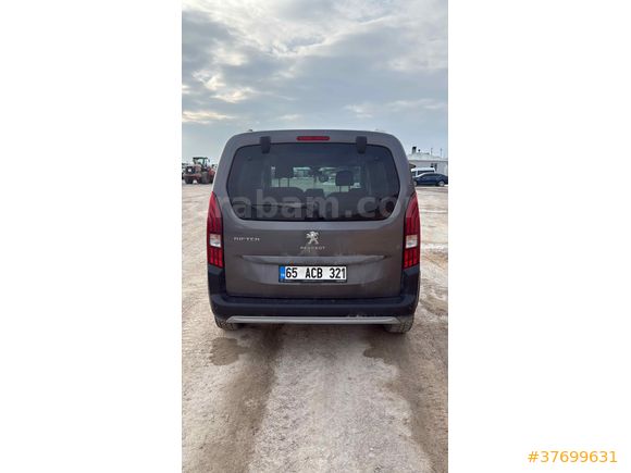 Sahibinden Peugeot Rifter 1.5 BlueHDI Allure 2023 Model 