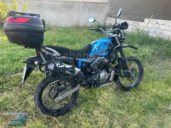 2023 MODEL SIFIR AYARINDA DAHA 2 BİN KMDE TERTEMİZ MOTORBİSİKLET
