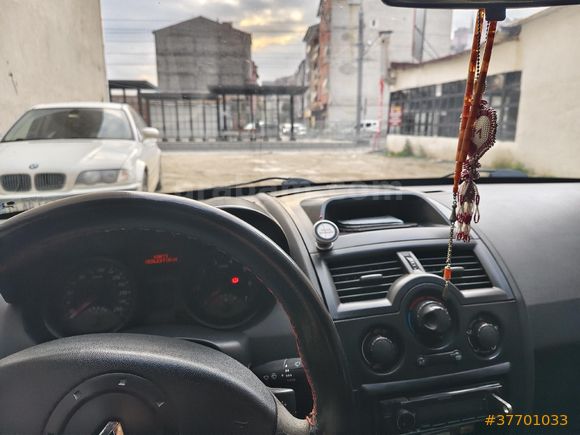 Yedi Yıllık Sahibinden Temiz Megan 2 Hcbk