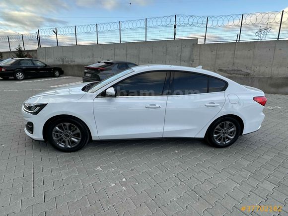 Sahibinden Ford Focus 1.5 TDCi Titanium Stil 2025 Model 