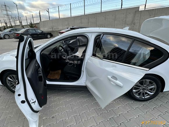 Sahibinden Ford Focus 1.5 TDCi Titanium Stil 2025 Model 