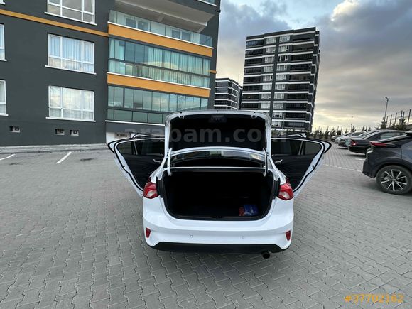 Sahibinden Ford Focus 1.5 TDCi Titanium Stil 2025 Model 